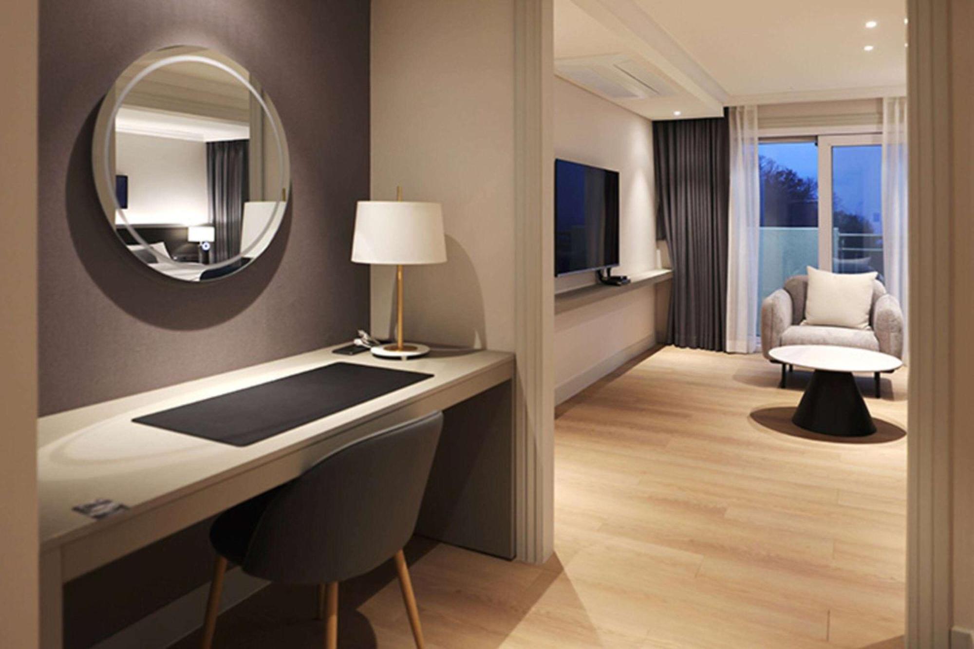 La Vie Dor Hotel And Resort, Trademark Collection By Wyndham Hwaseong Экстерьер фото